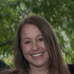 Picture of a white women in her fifties 