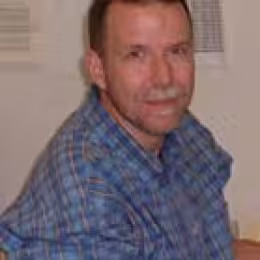 Head shot of Andrew Egel