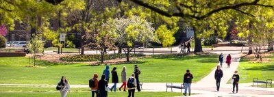 Students walking on McKeldin mall