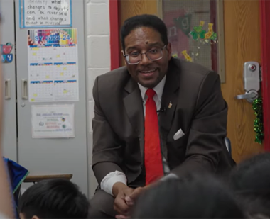 UMD President Darryl J. Pines visits an elementary school in Adelphi, Md., to observe of the Maryland Initiative for Literacy and Equity (MILE) to improve teaching methods for dual-language students.