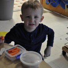 Child with Trash Free lunch